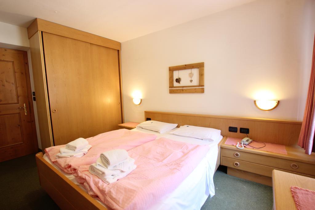 Hotel Rosalpina Сорага Екстер'єр фото