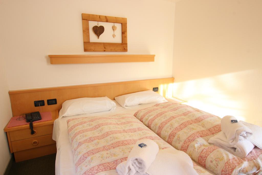 Hotel Rosalpina Сорага Екстер'єр фото